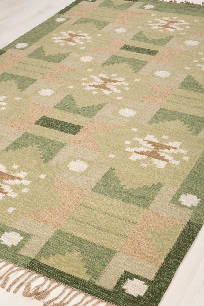 Röllakan Green 203x300