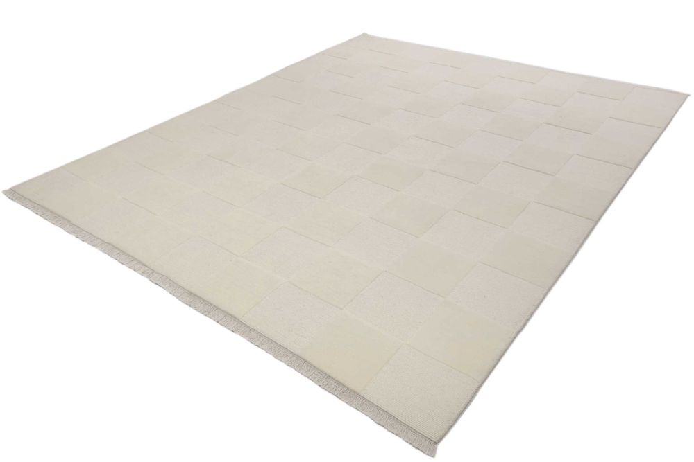 Tibtan Plain White 252x306