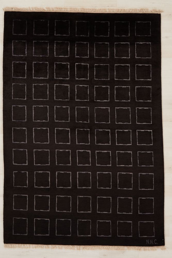 Modern stilren svart rutmönstrad handknuten Annapuna matta av ull och silke