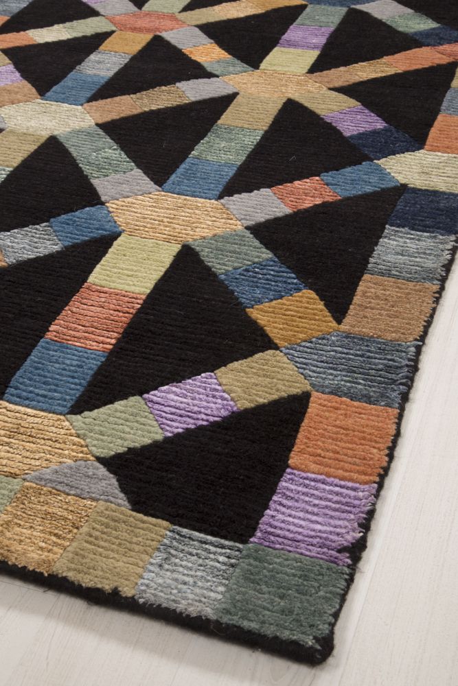 Namche Black 139x200